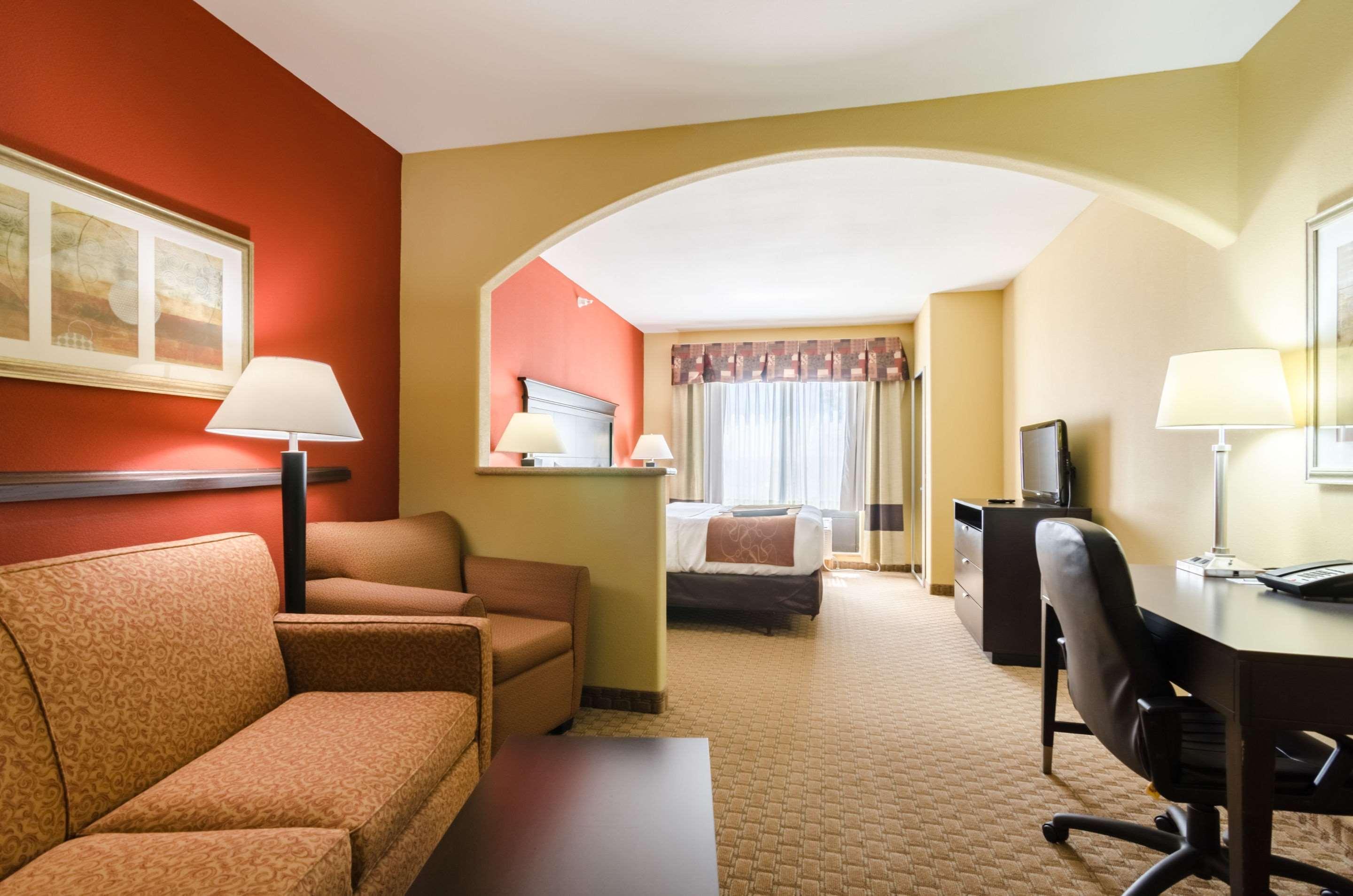 Comfort Suites Salina South Exteriér fotografie