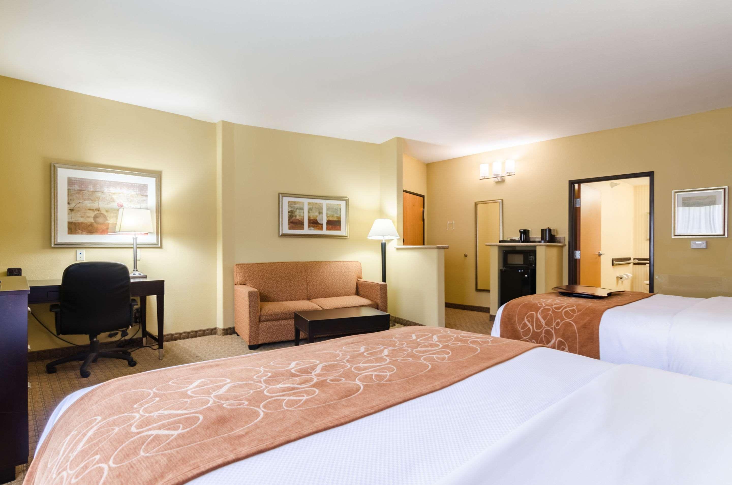 Comfort Suites Salina South Exteriér fotografie