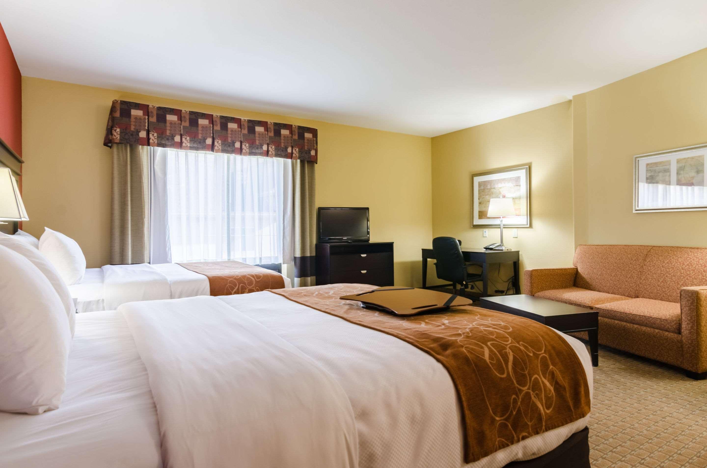 Comfort Suites Salina South Exteriér fotografie
