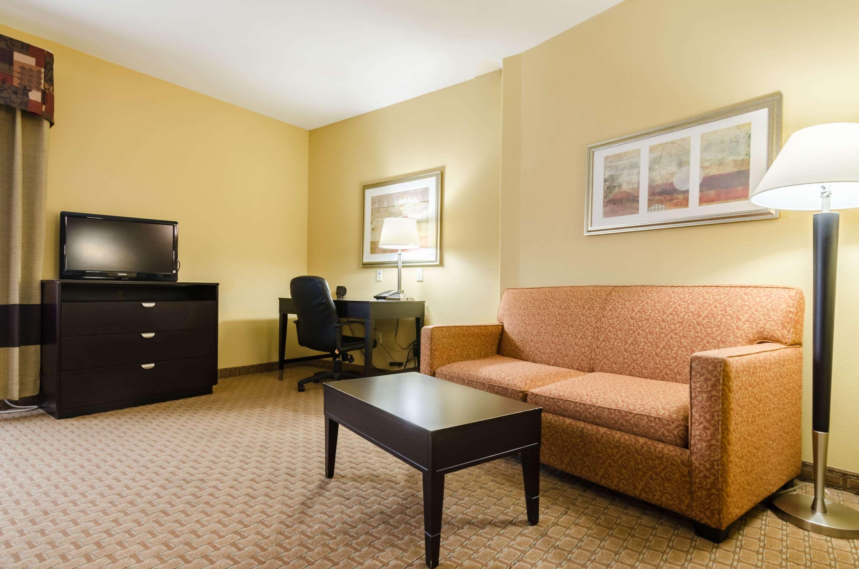 Comfort Suites Salina South Exteriér fotografie