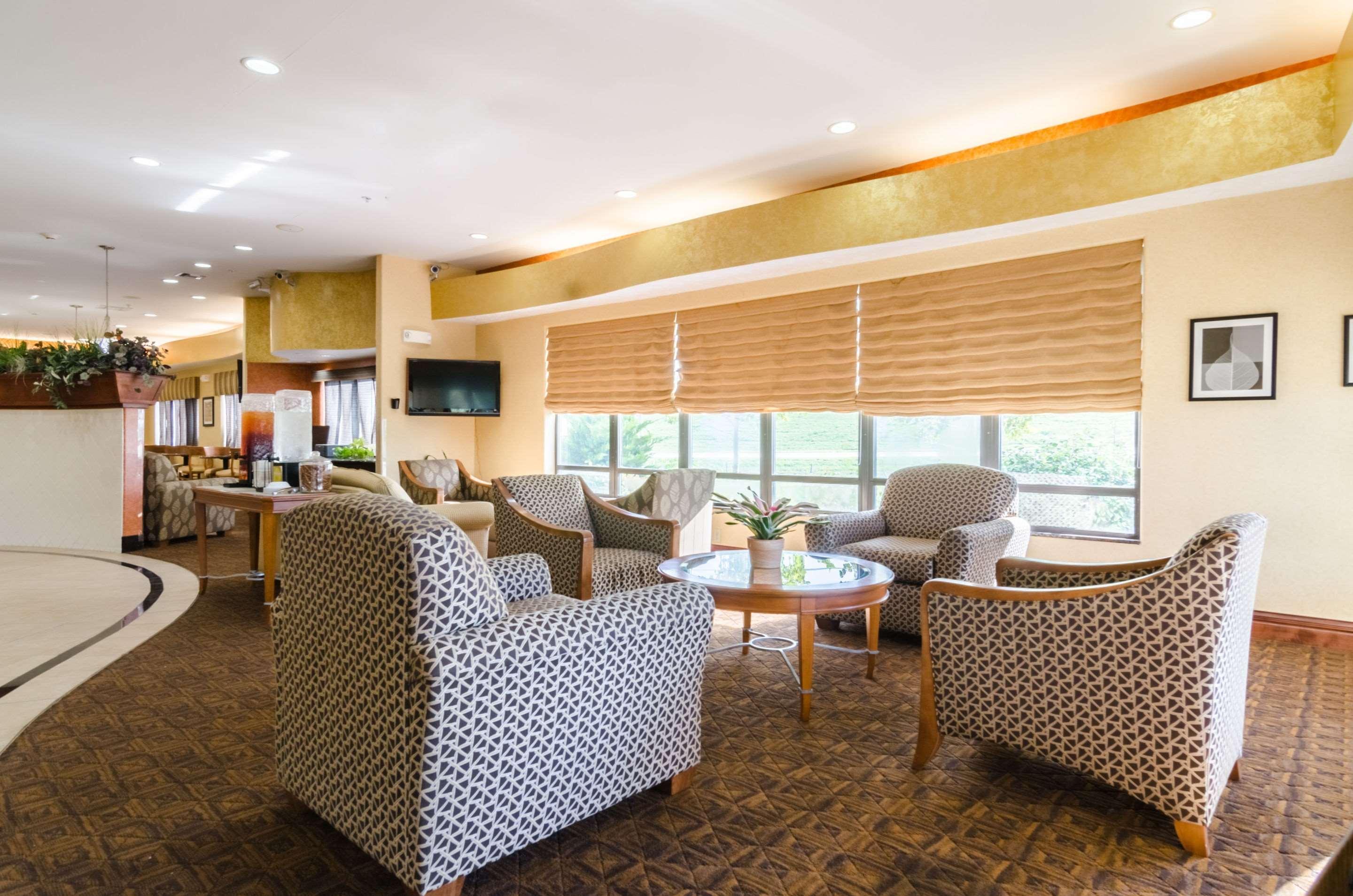 Comfort Suites Salina South Exteriér fotografie