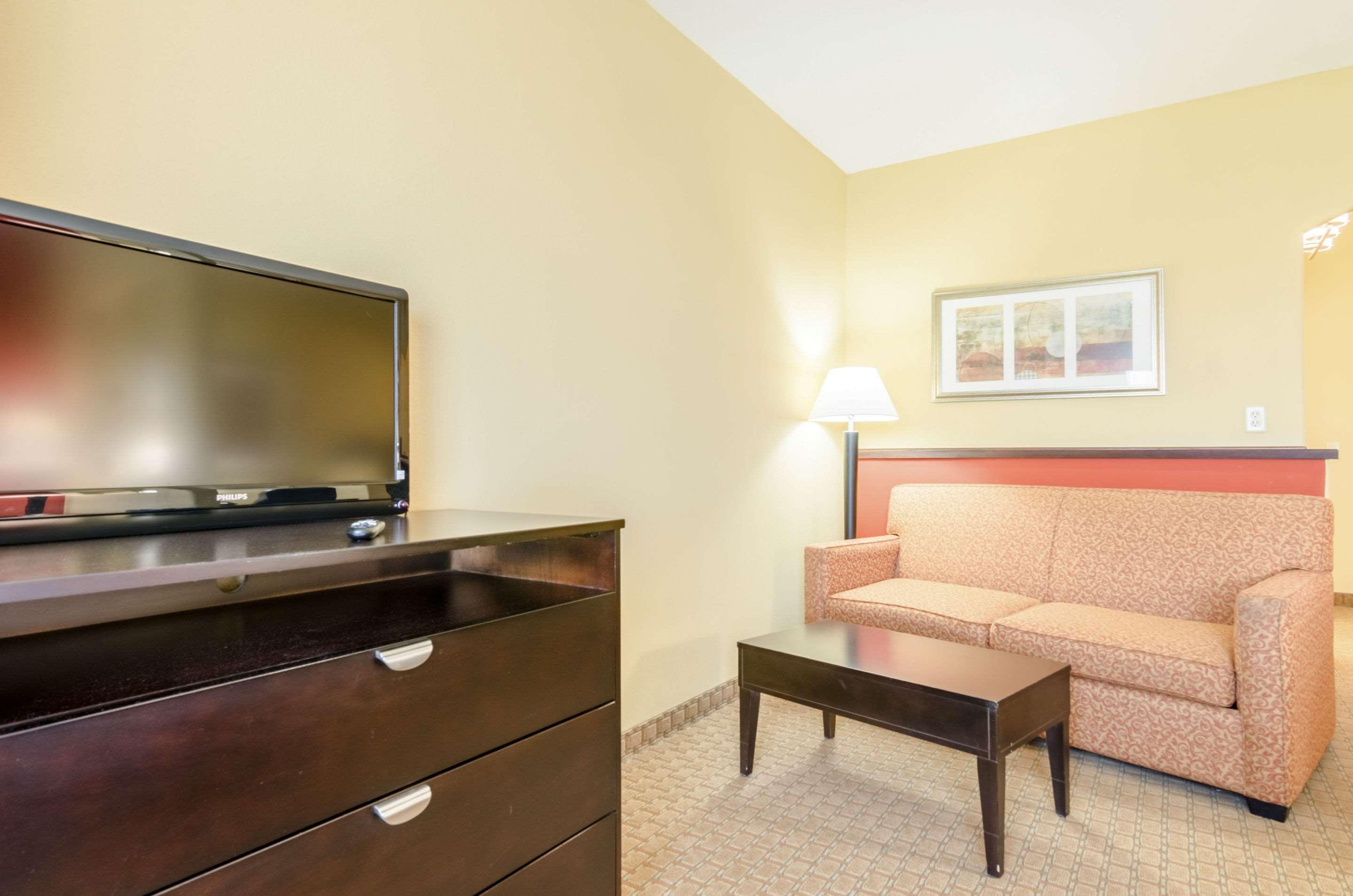 Comfort Suites Salina South Exteriér fotografie