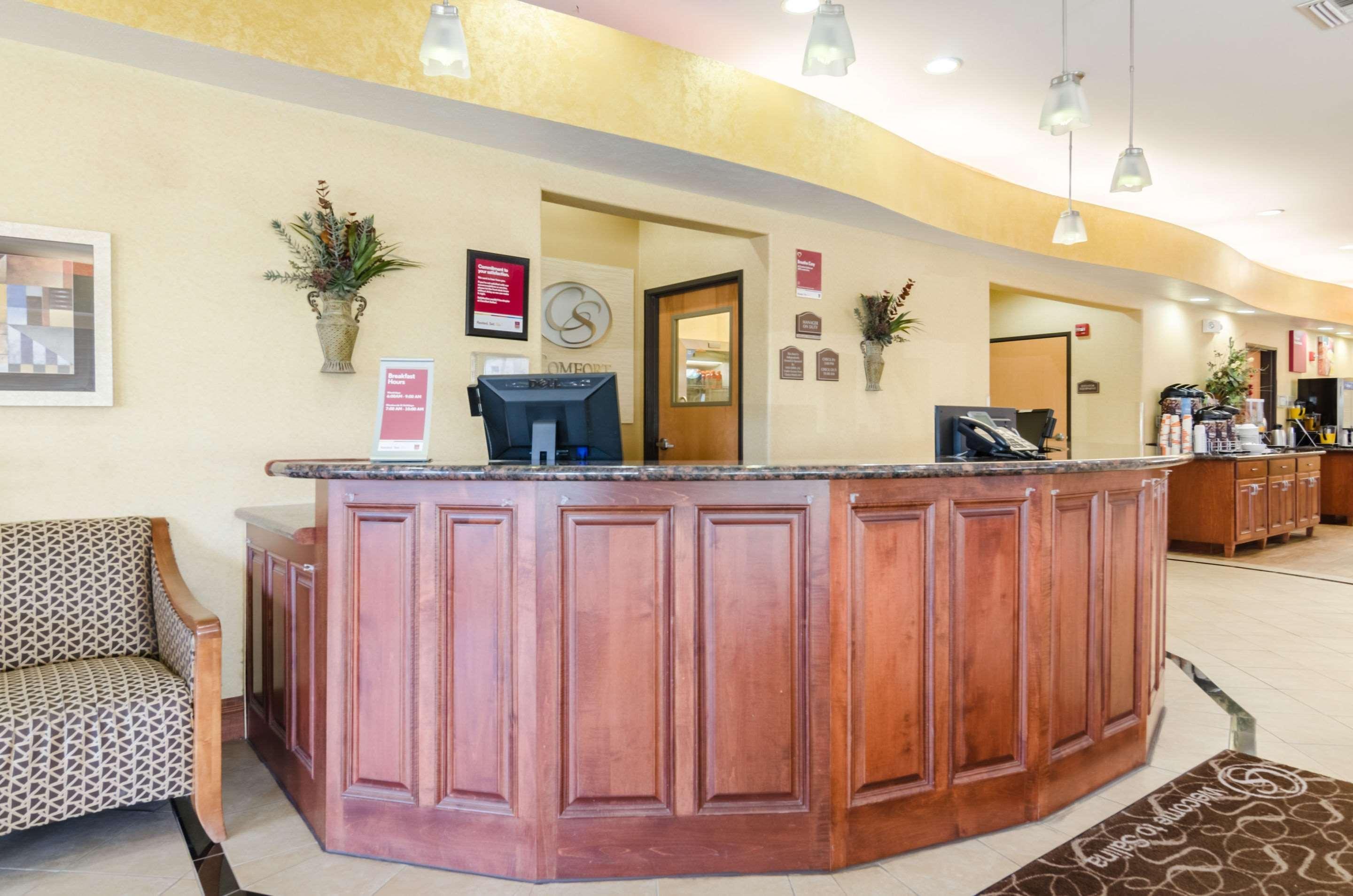Comfort Suites Salina South Exteriér fotografie