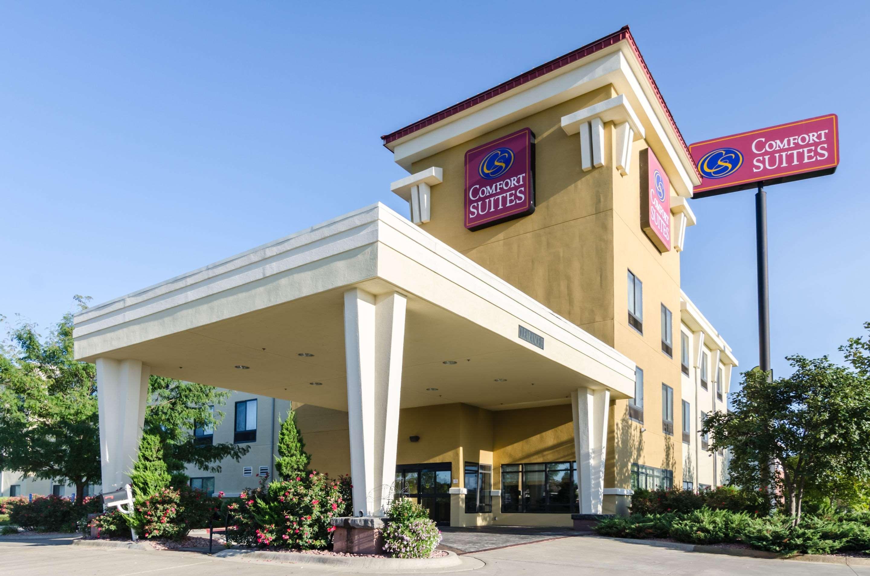 Comfort Suites Salina South Exteriér fotografie