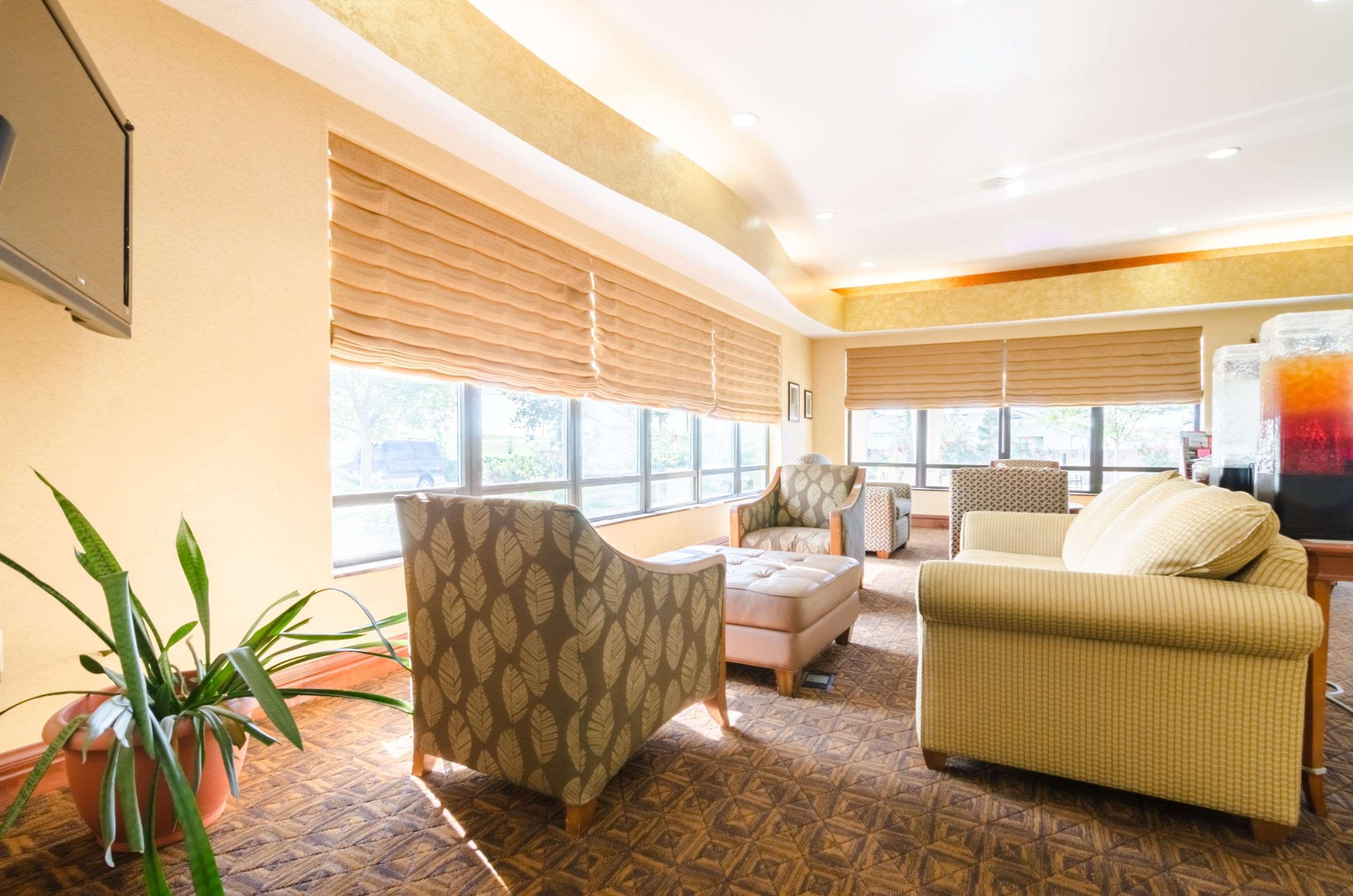 Comfort Suites Salina South Exteriér fotografie