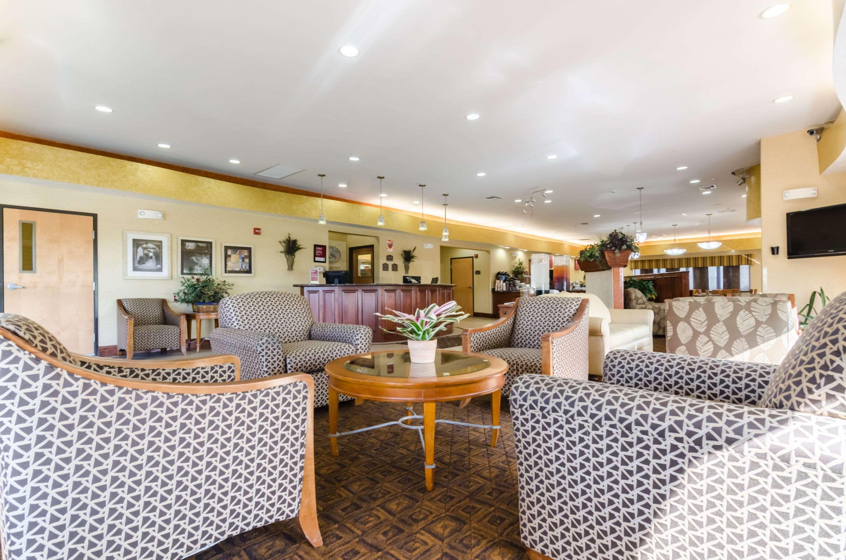 Comfort Suites Salina South Exteriér fotografie