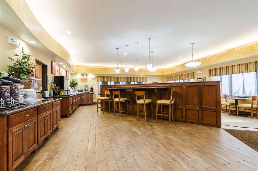 Comfort Suites Salina South Restaurace fotografie