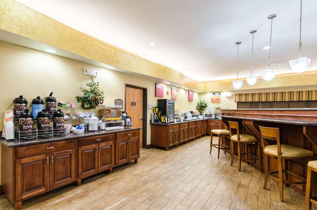 Comfort Suites Salina South Restaurace fotografie